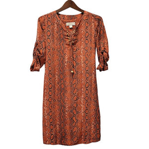 Michael Kors Animal Print V-neck Roll Tab 100% Silk Dress Size Small. Pre-owned